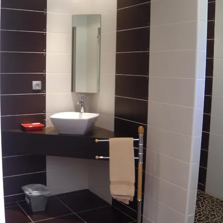 莱斯德桑纳豪华旅馆 Chénas