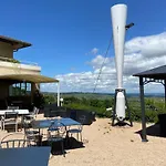 Les Hauts De *